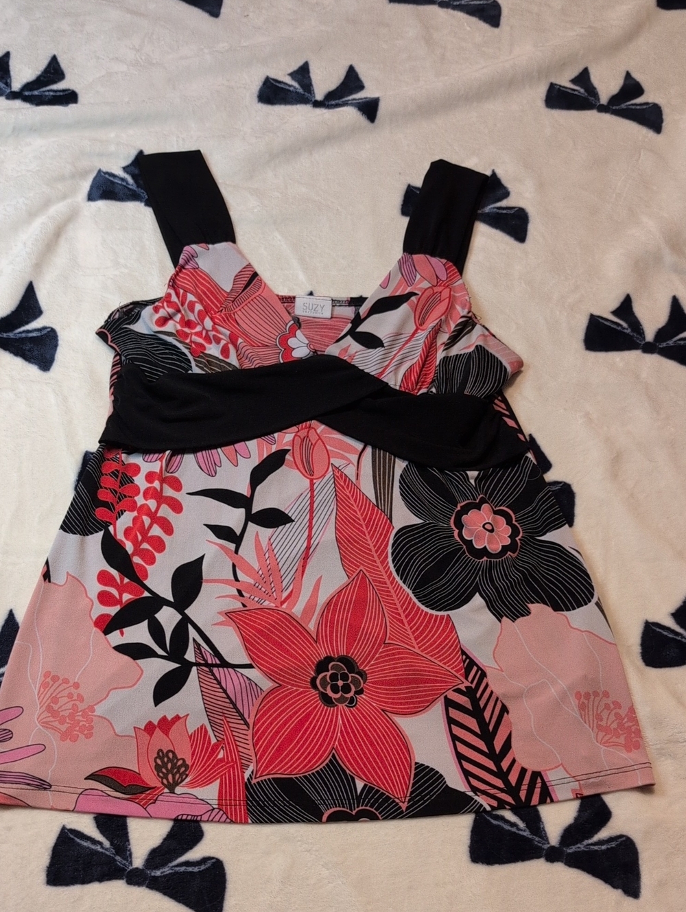 Suzyshier Thick Strap Floral Tank Top